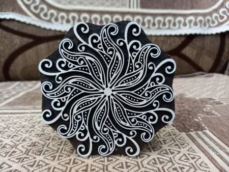 Curvy Leaf Pattern Mandala ,pottery stamp ceramic mold scrapbooking tjap batik printing floral carved stamps.