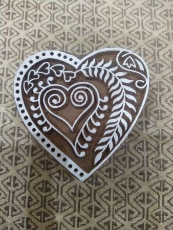 Detailed heart pottery stamp ceramic mold scrapbooking tjap batik printing floral carved stamps.